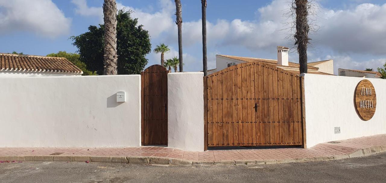 Zenia Hostel بلايا فلامنكا المظهر الخارجي الصورة