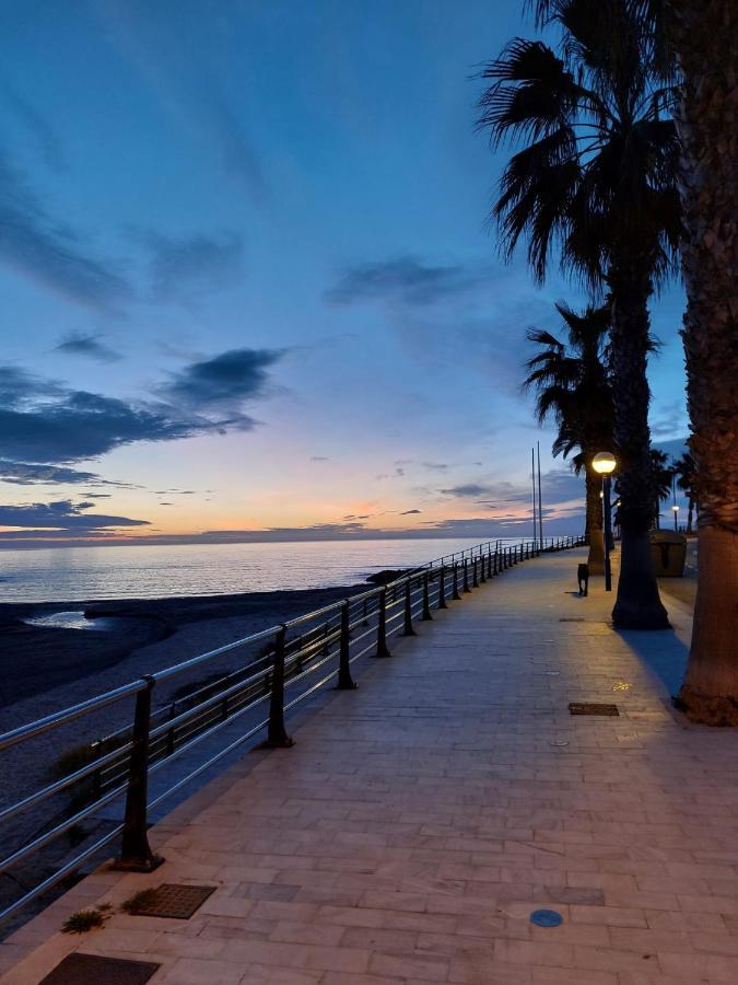 Zenia Hostel بلايا فلامنكا المظهر الخارجي الصورة